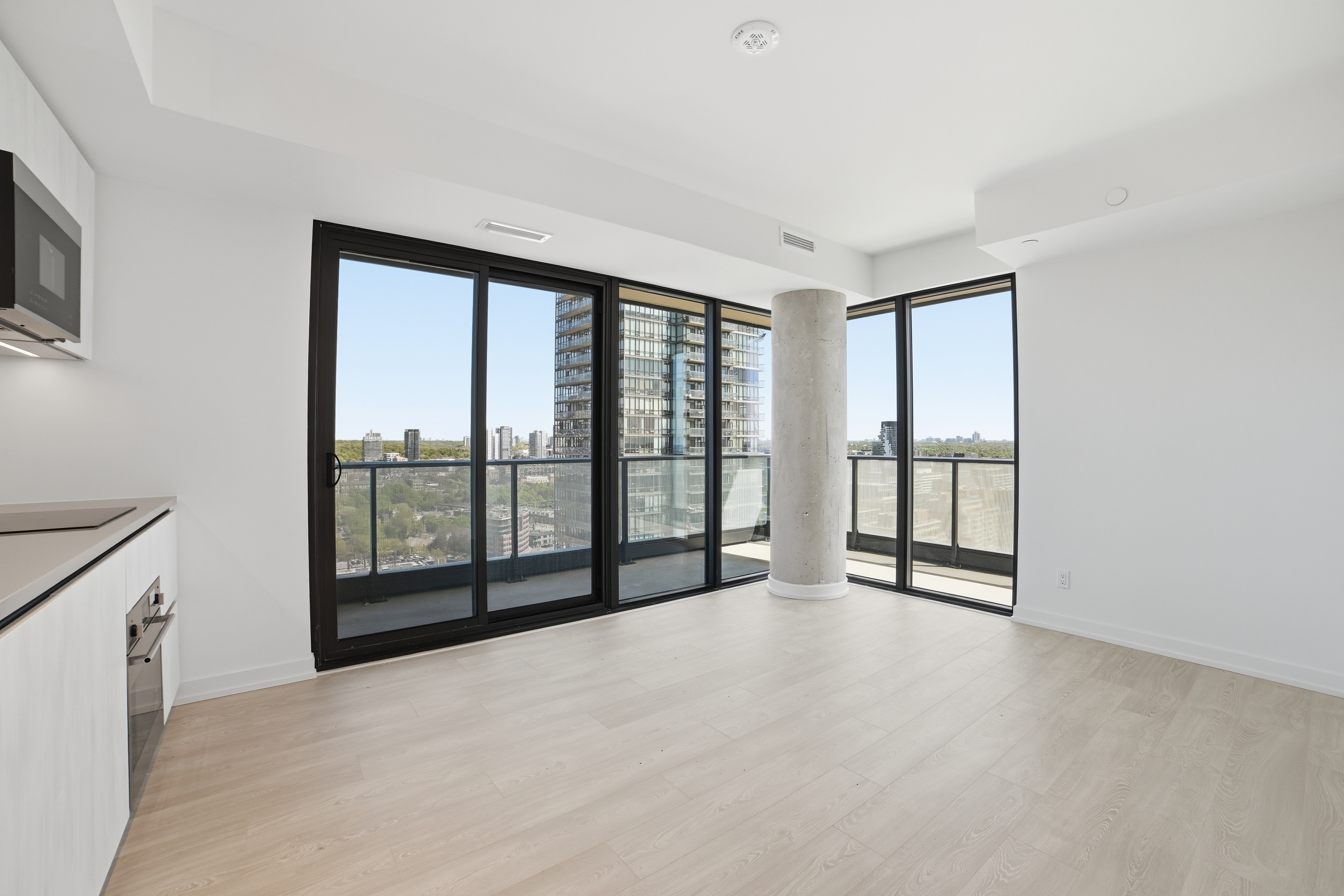 Open layout with balcony